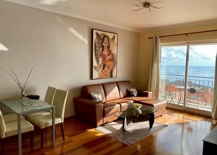 Canico Penthouse With Sea View